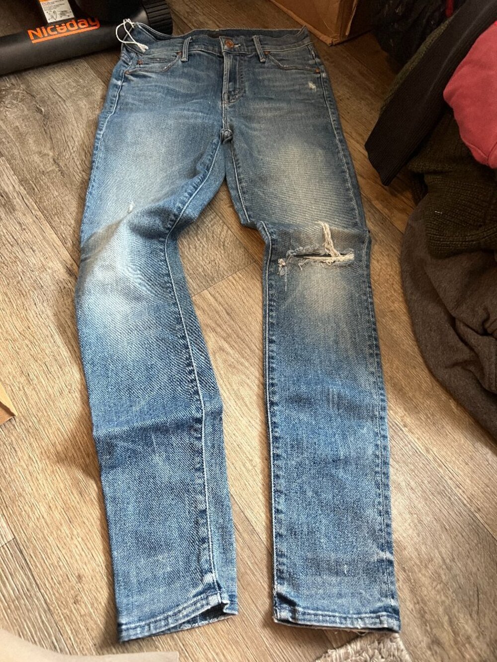 Mother the charmer lost and found jeans size 25